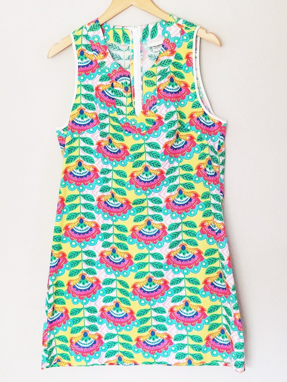 Chelsea Gunn Colorful Floral Mini Shift Dress L Vibrant Vacation USA 100% Cotton